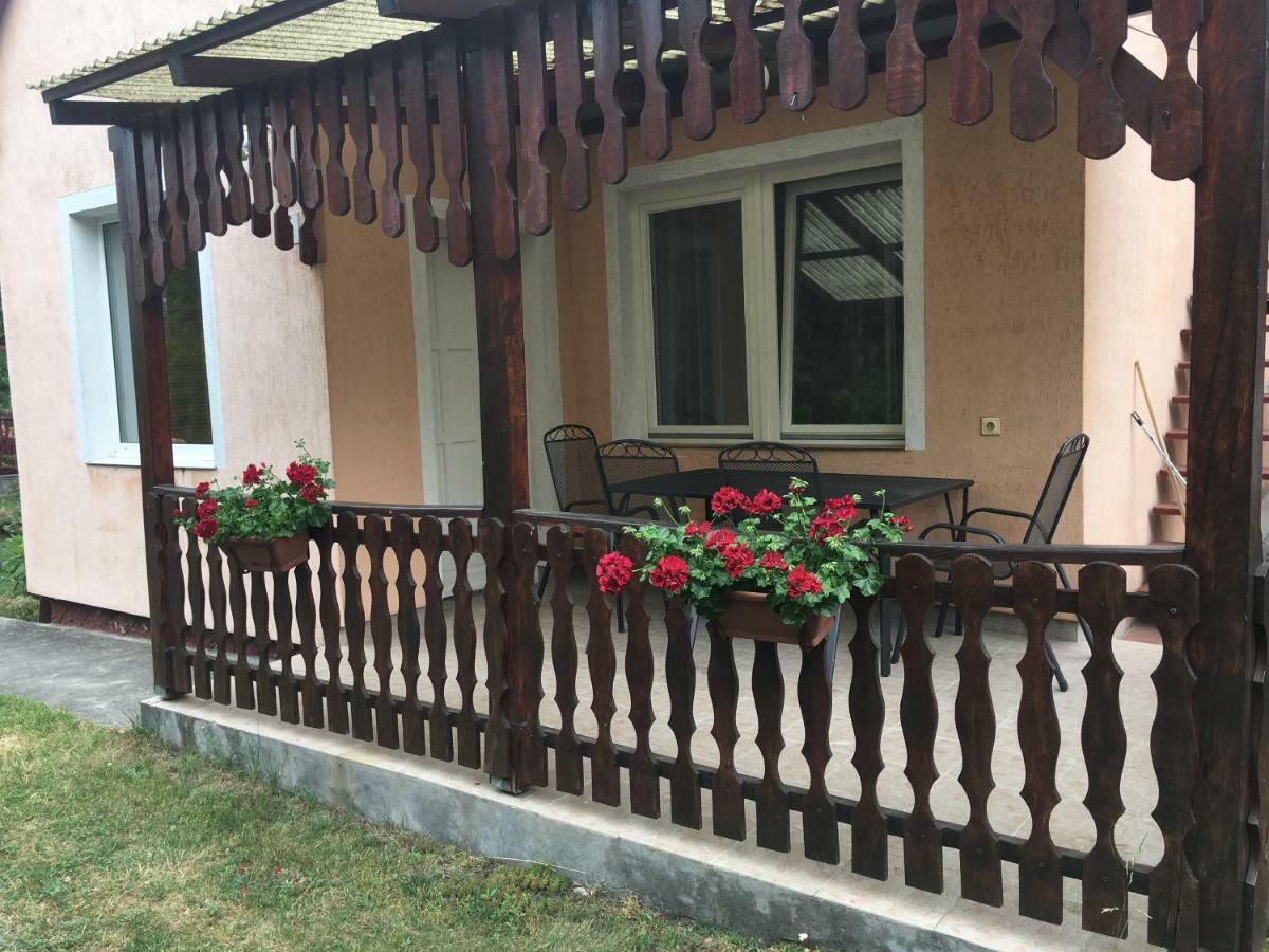 Balatonfenyves - Munkacsy U. 6. Villa Luaran gambar