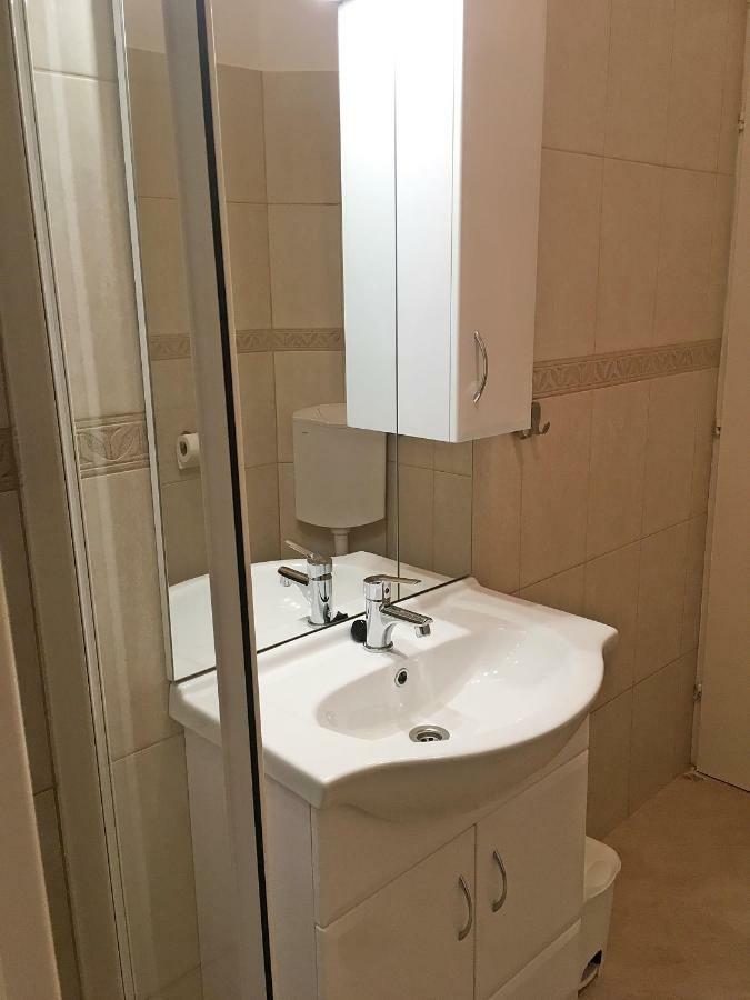 Balatonfenyves - Munkacsy U. 6. Villa Luaran gambar